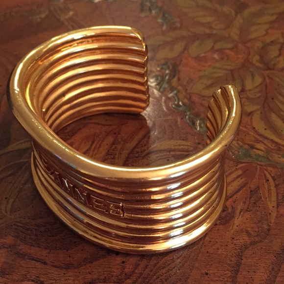 VTG Dior Bonne Annee Ribbed Cuff Bracelet - Picture 2 of 8